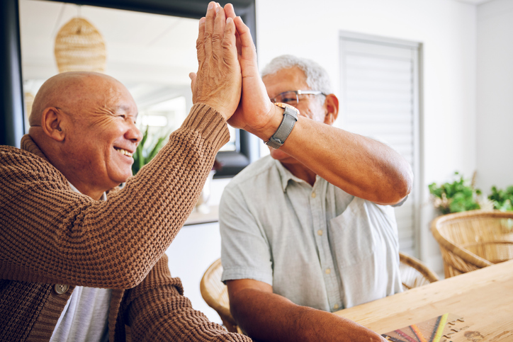 garden-plaza-valley-view-senior-living-retirement-boise-idaho-tips-making-new-friends-senior